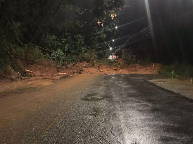 Trecho da avenida Rubens Siqueira Maia, Santa Terezinha II em Coronel Fabriciano 