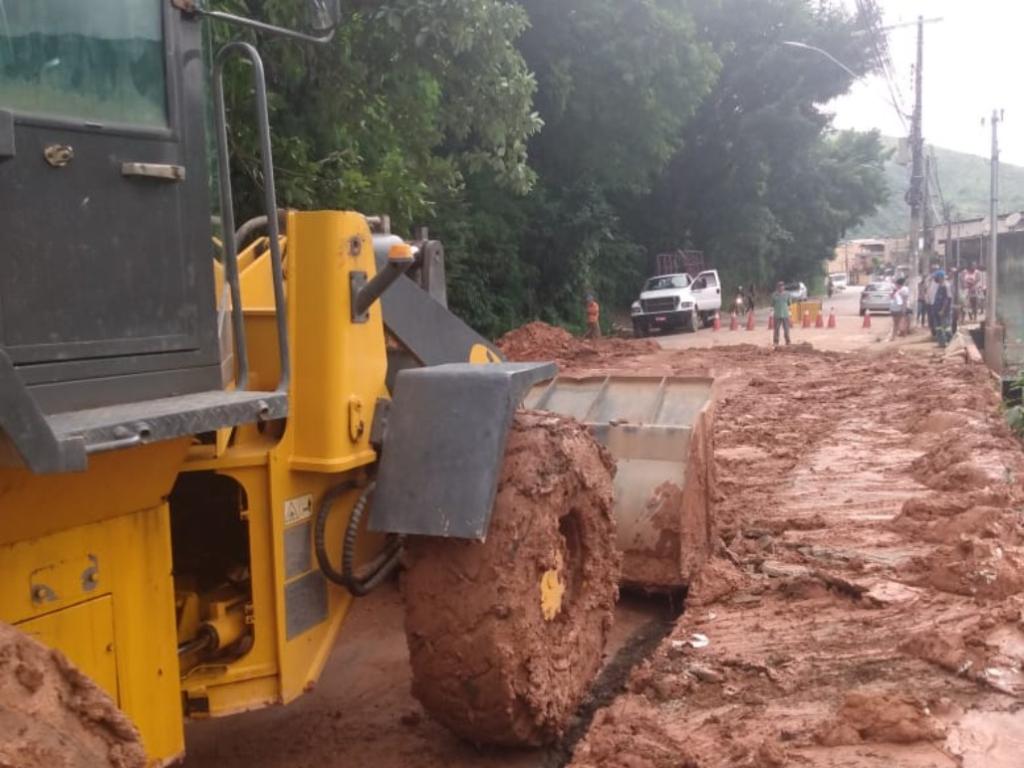 Impacto do deslizamento da encosta ainda está sendo estudado por técnicos