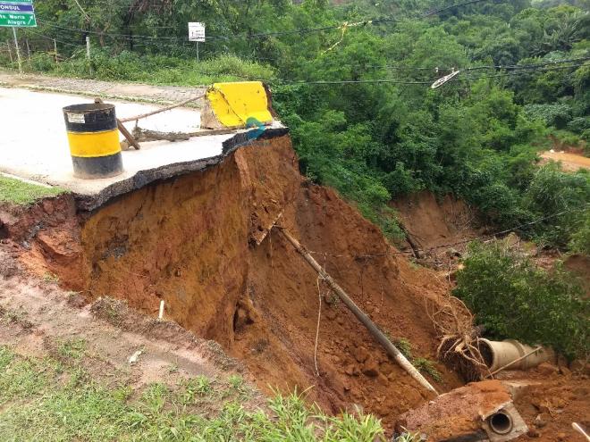 Erosão avança sentido ao bairro Quitandinha desde o dia 31 de janeiro