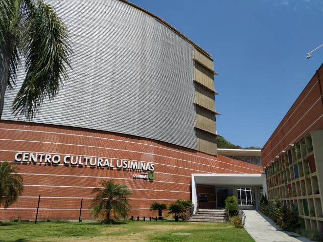 O Centro Cultural Usiminas, no shopping