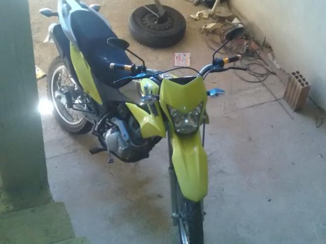 Veículo estava dentro da garagem quando foi furtado na noite de quinta para sexta-feira 