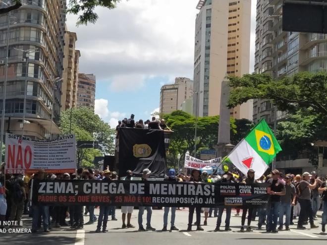 Grupo passou pelas praças da Estação, Sete e da Liberdade