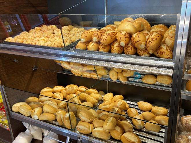 Trigo está presente não somente no pãozinho, mas em quase 90% do mix de uma padaria