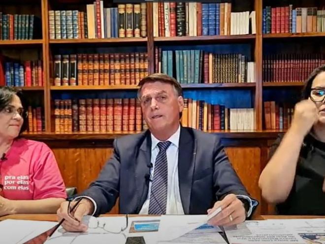 Jair Bolsonaro, na trasmissão ao vivo na noite de quinta-feira, defendeu o seu ministro da educação, o pastor Milton Ribeiro