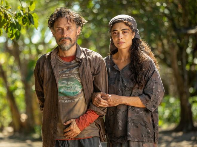 Personagens de Enrique Diaz e Juliana Paes foram expulsos do Paraná por grileiros de terras e perseguidos até a morte