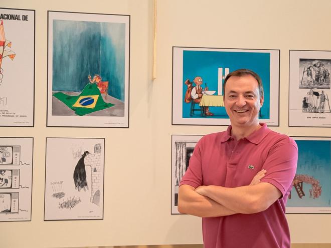 O jornalista e humorista Paulo Bonfá é o curador da exposição: eliminando barreiras e preconceitos