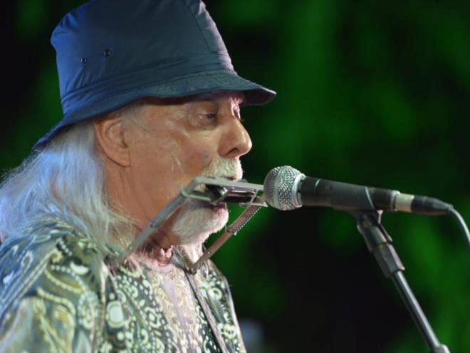 Com mais de 40 anos de carreira, 17 álbuns e três DVDs, Zé Geraldo é aclamado como artista independente e autêntico