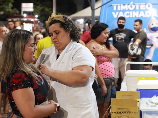 O avanço da vacinação foi um dos fatores que contribuiu para a desobrigação do uso do equipamento