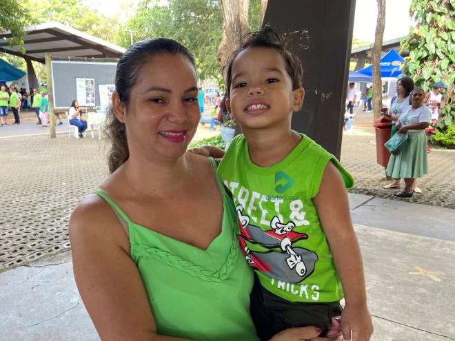 Sirley Gomes e Lucas Gomes Rosa, do bairro Caravelas, estavam com o sorriso estampado no rosto