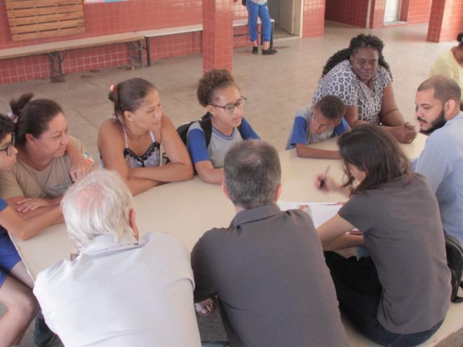 Nas escolas, os técnicos da AMN entrevistaram crianças, pais, professores e diretores