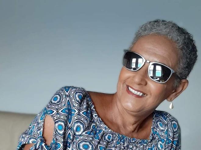 Tânia é mãe de três filhas e começou a faculdade aos 60 anos