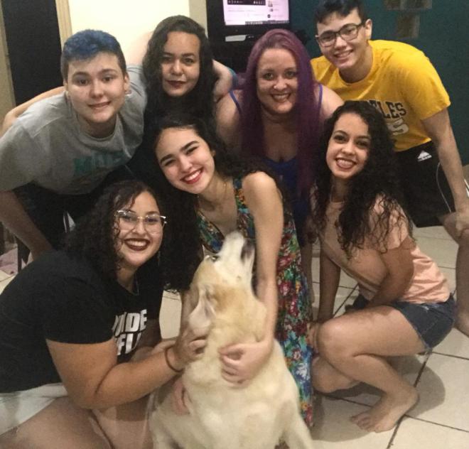 Izabella Ferreira Assis Paiva: ''somos irmão por irmão, uma família linda''