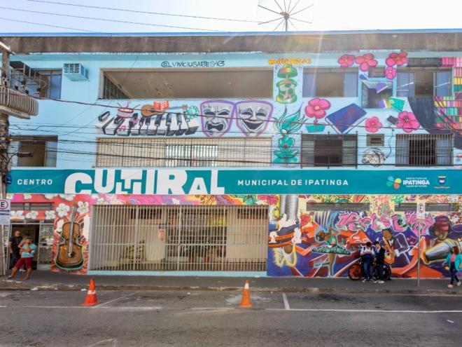 A Biblioteca fica localizada na rua Mariana, 119 - Centro