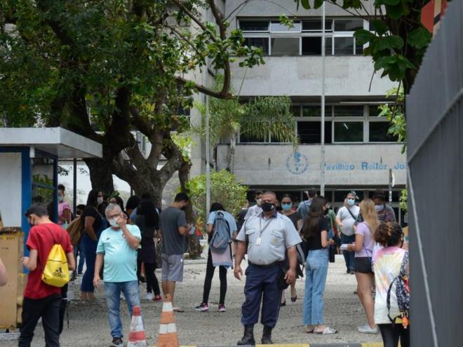 Taxa pode ser paga por Pix ou cartão de crédito