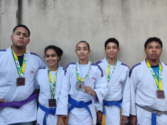 Todos os atletas usipenses competiram na categoria sub-18