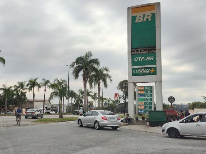 Com o reajuste do começo da semana, preço do diesel passa de R$ 7 o litro, gasolina pode subir nos próximos dias 
