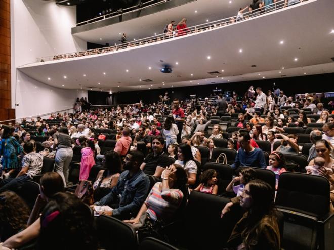 Espetáculo apresentado de forma inédita no interior do país teve plateia lotada todos os dias