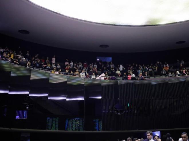 Pais acompanham, na Câmara dos Deputados, a votação da regulamentação do homescholling