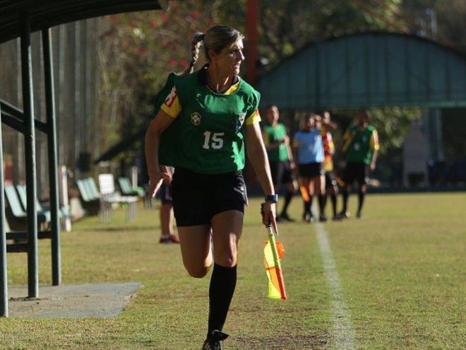Neuza Inês Back será uma das seis mulheres a atuar pela primeira vez na arbitragem da Copa do Mundo de futebol masculino