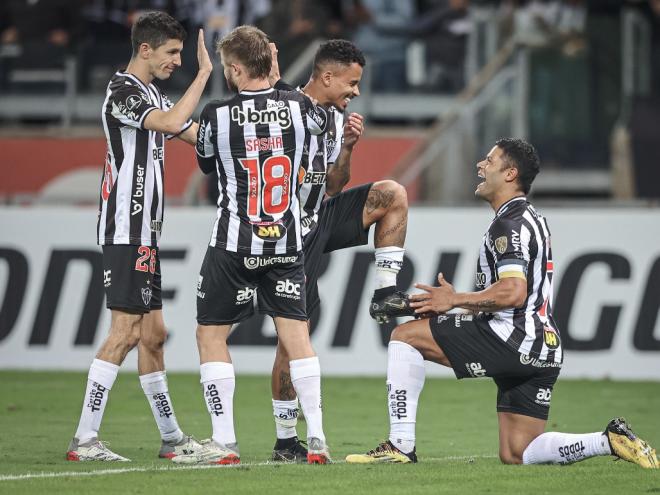 Alan deu um passe para um dos gols de Hulk