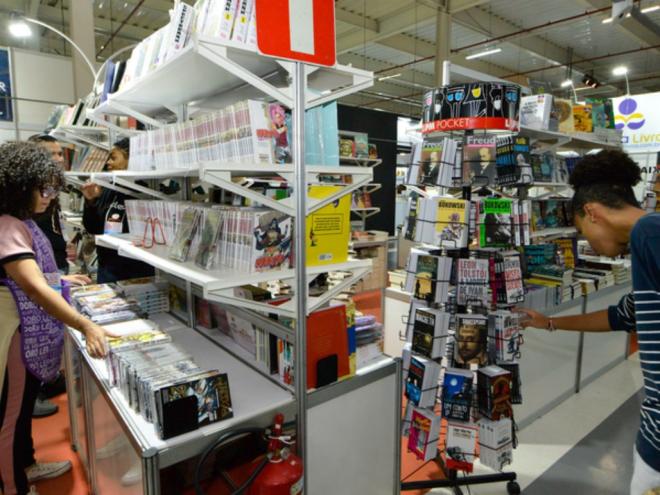 Incentivar o hábito da leitura entre os jovens é um dos grandes desafios do atual ''mundo digital''