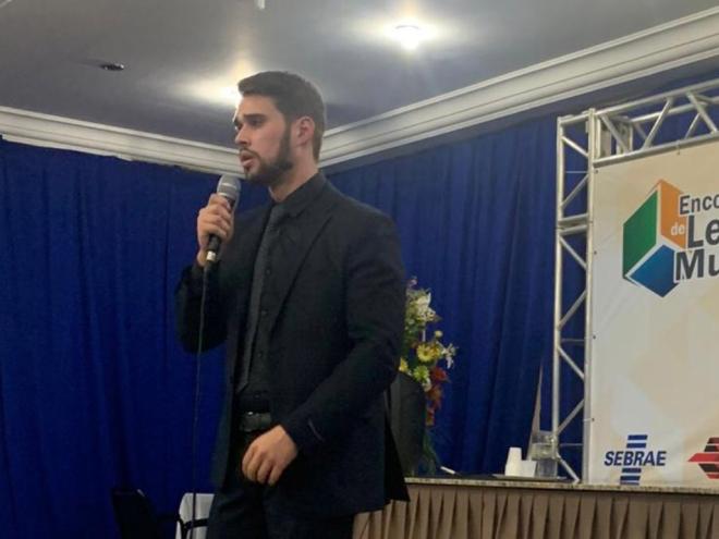 O advogado Yuran Castro explica que federações funcionarão como um partido, com direitos e deveres semelhantes a uma agremiação partidária