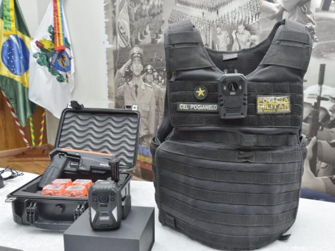 Expectativa é a de que, nos próximos meses, cerca de 4 mil policiais saiam às ruas com os equipamentos para a fase de teste