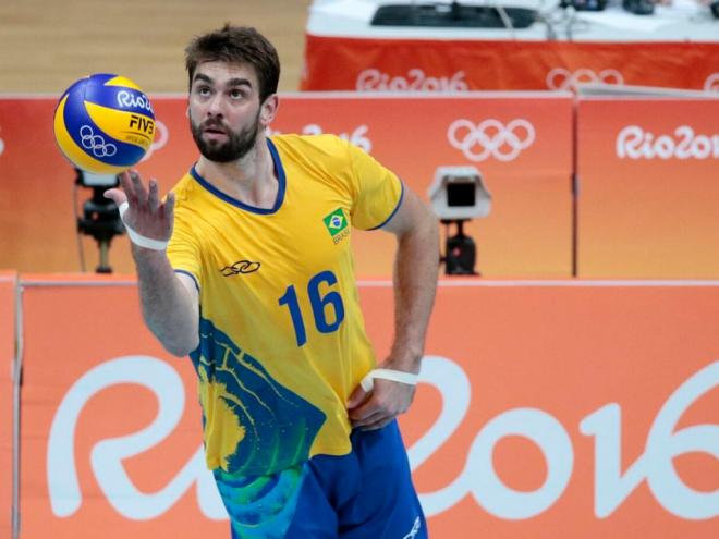 Campeão olímpico tem 36 anos e já venceu a Superliga seis vezes