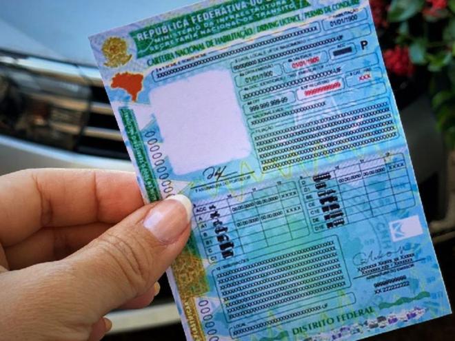 A troca da CNH não é obrigatória e novo documento será fornecido no ato da renovação 
