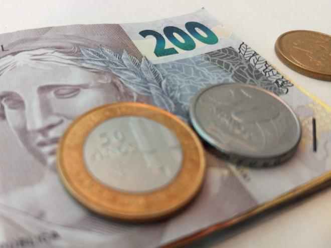 Com juros mais altos, crédito fica mais caro e aplicações financeiras recebem melhor remuneração