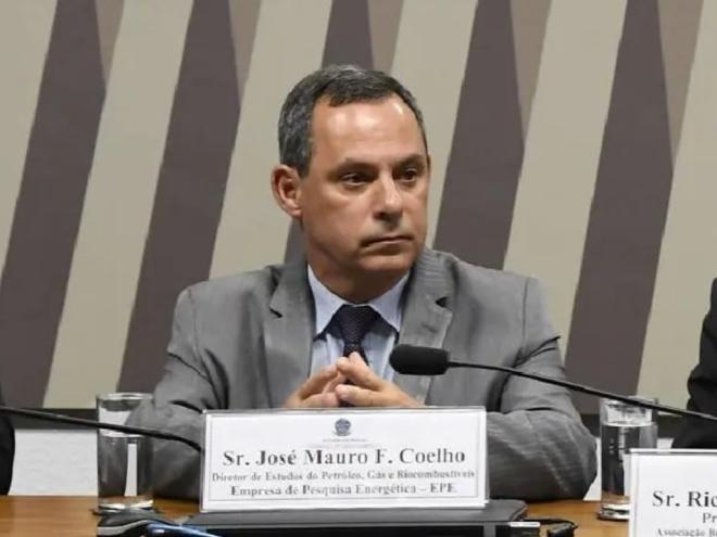 José Mauro Coelho defende o ajuste de preços dos combustíveis ao mercado internacional, para não faltar derivados no Brasil   