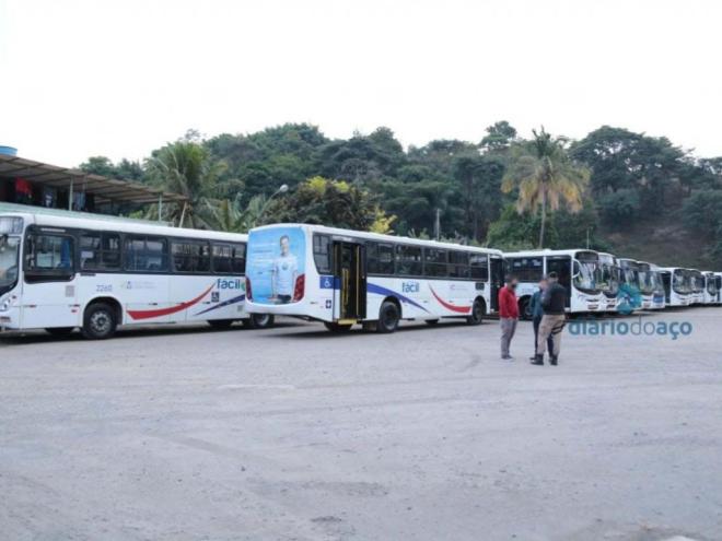 O contrato entre a empresa e o município poderia ser rescindido e o serviço de transporte ser assumido pelo município