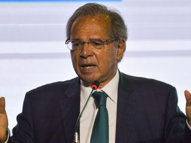 Guedes anuncia medidas para redução de impostos no setor industrial