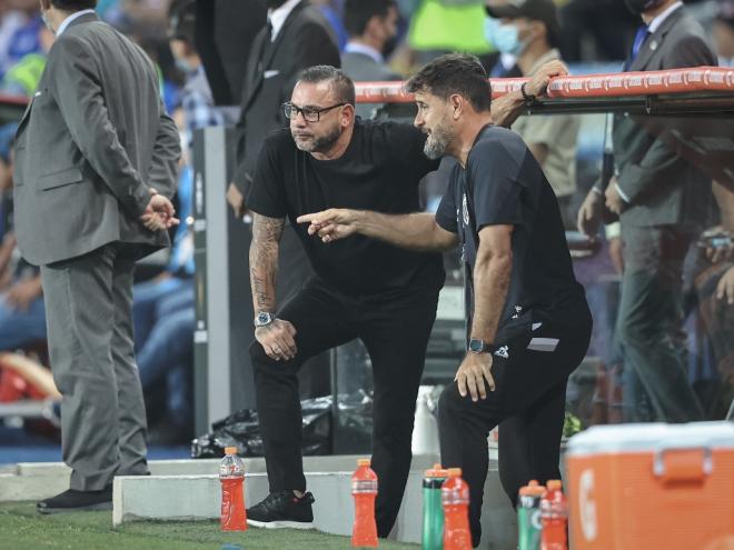 Antonio Mohamed pode escalar time alternativo para confronto de sábado 