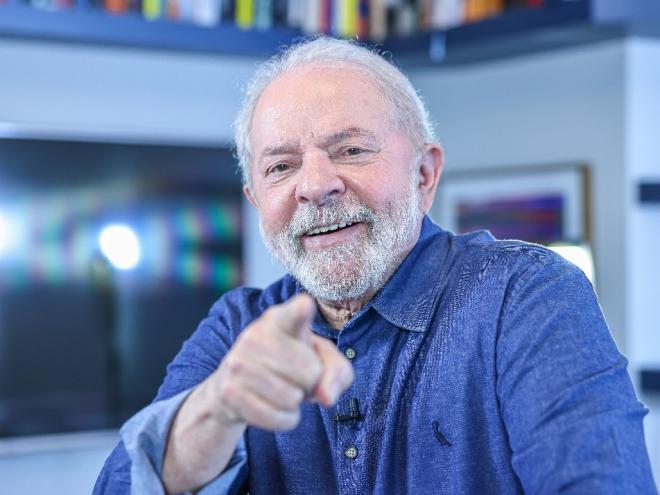 Ex-presidente é aguardado na região, acompanhado por sua comitiva 