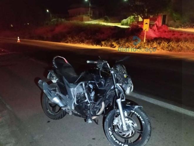 Assaltantes usaram essa Yamaha Fazer para praticar o roubo em Inhapim