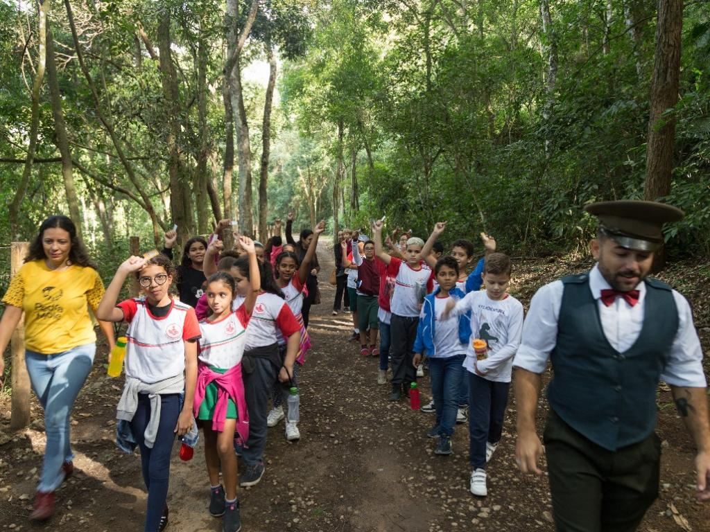 Programa de visitas guiadas, criação de acervo e concurso de redação valoriza o patrimônio histórico