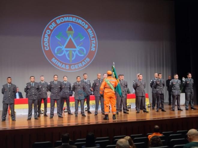 Os militares de destaques receberam homenagens do comando dos bombeiros