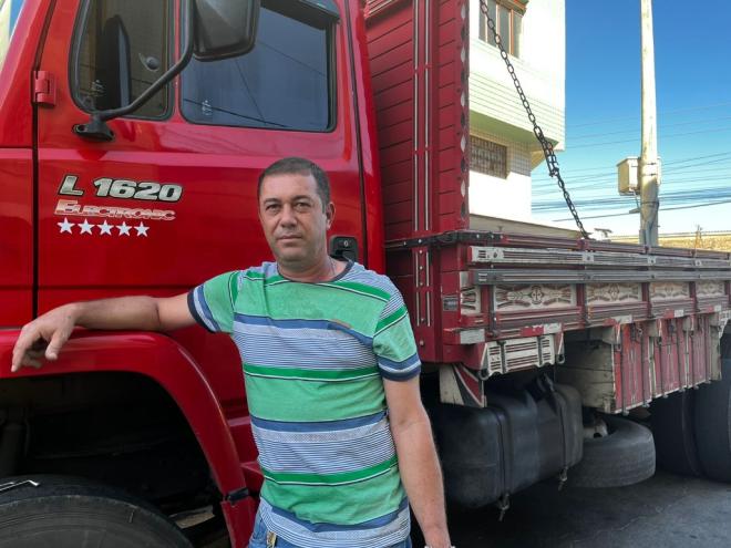 Alessandro Lopes é caminhoneiro autônomo, exerce a profissão há 20 anos e disse que não só o diesel está mais caro, mas as peças para os veículos também 