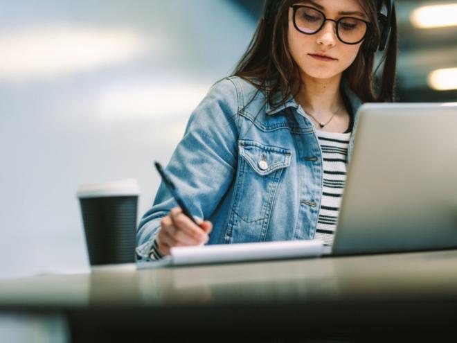 Aos participantes que forem a FIA, poderão aprender e se divertir com as experiências do Metaverso, através dos óculos de realidade virtual e outras atividades que compõem a programação do evento