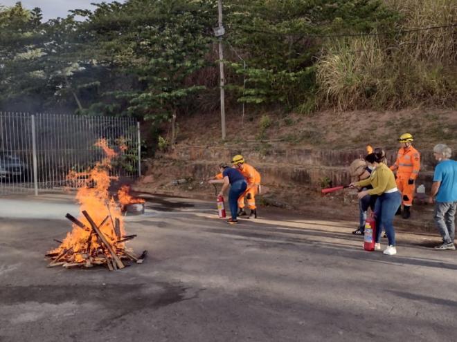 Reciclagem de Brigada de Incêndio está acontecendo no Hospital Municipal Eliane Martins (HMEM) e se estende até sexta-feira  
