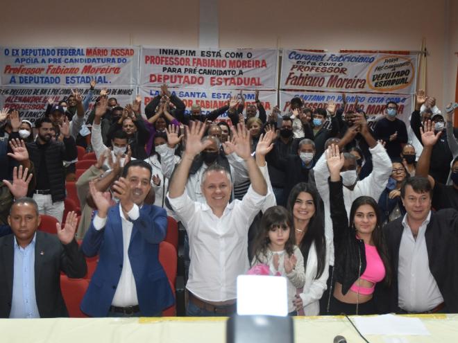 Diversas lideranças políticas participaram do lançamento da pré-candidatura
