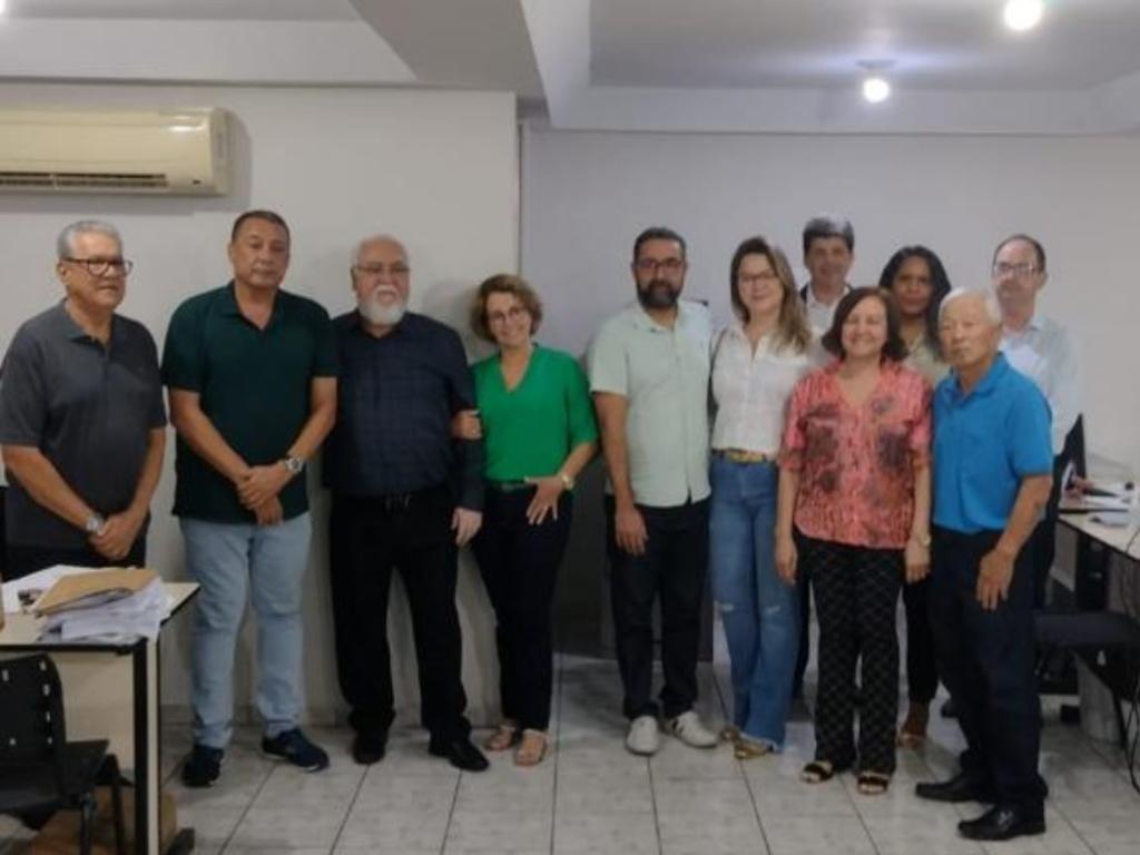 Os colaboradores da contabilidade prestigiaram o momento da homenagem