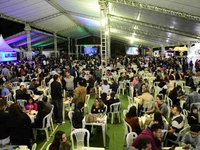 A 32ª edição da feira tem início na noite desta quarta-feira