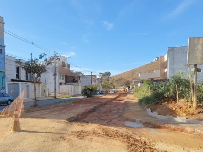 O motorista terá que pegar o acesso à rua Jenipapo, passando pela rua Eucalipto até chegar novamente na avenida Piquiarana 