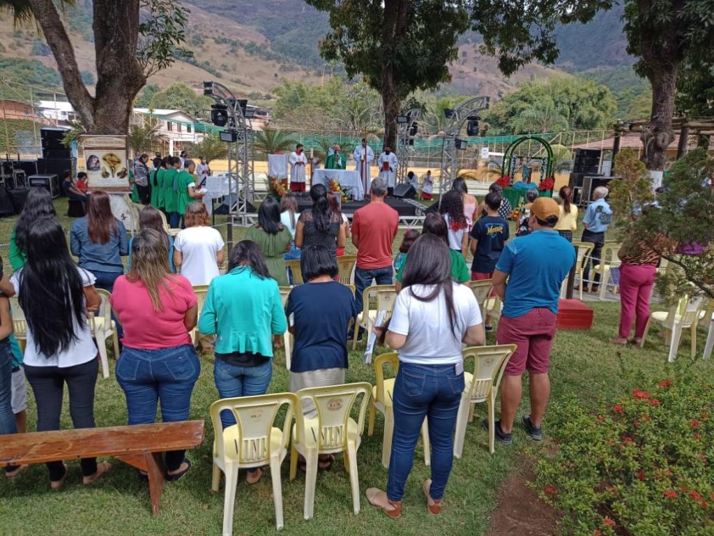Celebração foi realizada pela manhã no Sinttroclube a programação prossegue durante o dia