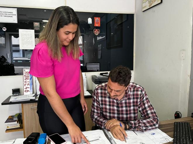 Samantha Franco trabalha em um escritório de despachante em Ipatinga e aponta as dificuldades para a prestação de serviços 