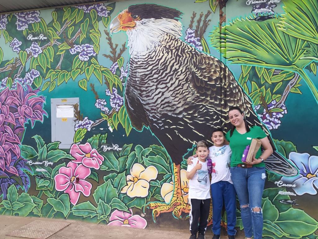 A bióloga Ana Amélia e os filhos Apolo e Enzo se encantaram: ''não podemos perder isso jamais''