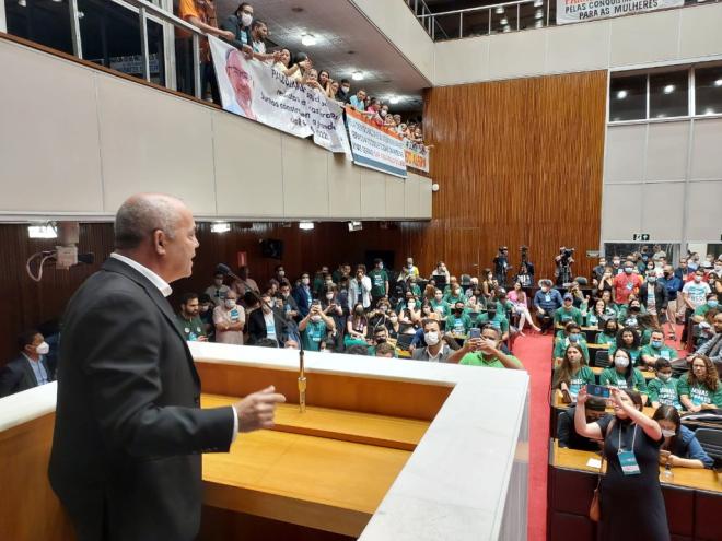 Candidatura do Professor Vespa, a deputado estadual, foi oficializada neste domingo (31)