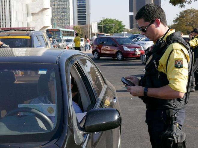 A proposta tem como alvo os motoristas reincidentes nesse tipo de infração 